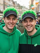 abordables Día de San Patricio-Sombrero de visera de poliéster para hombre con peluca sintética colorida, disponible en varios colores, perfecto para el Día de San Patricio, carnaval y ocasiones festivas.