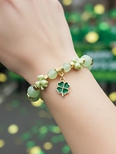  Dámský náramek s přívěsky ke Dni svatého Patrika, přívěsek se zeleným trojlístkem, korálkový design v různých stylech, slitina a umělé krystaly, slavnostní irské párty šperky pro ženy