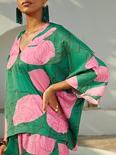 cheap Shirts,Tops &amp; Blouses-Vacation Contrast Geometric Print Dolman Sleeve Satin Top