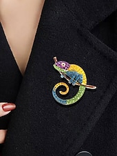 economico Accessori-Spilla in lega per uomo Chameleon disponibile in più colori perfetta per il carnevale e balli in maschera accessorio divertente e alla moda