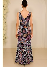 economico Abiti Lunghi &amp; Gowns-Linea ad A Sirena Tromba Lunghezza al pavimento Perline ricamate Abito Formale Abito da madre della sposa Abiti da Ballo Elegante Scintillante Floreale Senza Maniche Scollo a V Balli di fine anno