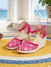 ieftine Espadrile-Sandale tip espadrilă cu platformă pentru femei, din dantelă – plasă florală respirabilă, stil elegant de vară, design confortabil cu bareta la gleznă pentru vacanțe la plajă, ieșiri casual &amp;purtare