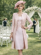 olcso Anya ruha szettek-Kétrészes Szűk szabású Térdig érő Esküvői vendég ruha Örömanya ruha Ujjatlan Kanálnyak Elegáns Molett Esküvői vendég Templom Szatén Csipke Stólával Kabát ruhák val vel Rátétek