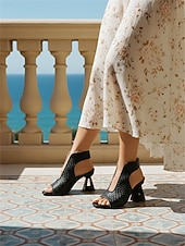 economico Sandali con tacco-sandali bianchi da donna con tacco alto, punta aperta, tacco geometrico e dettagli intrecciati: perfetti per le vacanze estive, l'abbigliamento da resort e le gite in spiaggia