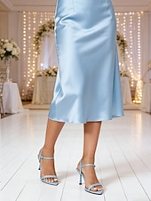 economico Damigella d&amp;#39;onore-sandali da donna con tacco a gattino in raso azzurro chiaro - eleganti scarpe da damigella d'onore in stile city-chic per matrimoni urbani moderni