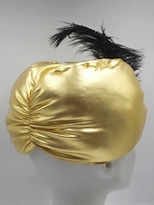 levne Příslušenství-Pánský zlatý metalický polyesterový klobouk na Mardi Gras s peřím a broží - princ sultán nebo arabská pokrývka hlavy pro karneval a maškarní akce