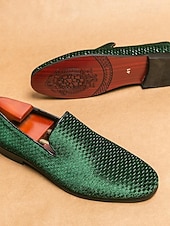 economico Scarpe da uomo-mocassini intrecciati verdi da uomo: scarpe slip-on alla moda con trama intrecciata, perfette per le feste di San Patrizio e le uscite informali