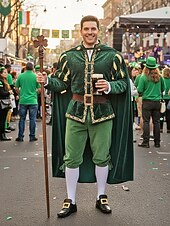  Cubrezapatos para hombre para el Día de San Patricio, polainas negras de piel sintética con hebilla dorada, cubrezapatos elásticos sin cordones, accesorios para disfraz de duende para festivales, desfiles y fiestas irlandesas.