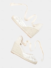 ieftine Femei-Sandale cu platformă tip espadrilă din dantelă pentru femei - pantofi de mireasă eleganți cu panglică legată pentru ceremonii pe plajă, pantofi de mireasă confortabili &amp;încălțăminte de vară pentru