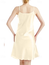 abordables Bodies para mujeres-Mujer Bata de noche Casual Suave Satén Color puro Espalda al Aire Vestidos Diario Hogar Cama Sin Mangas Correas Azul cielo Negro Amarillo Rojo Morado Verano Delgado