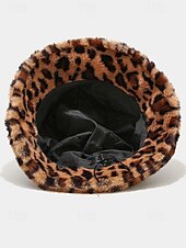 levne Dámské klobouky-Dámská čepice s leopardím potiskem a umělou kožešinou – více barev, polyesterový materiál, moderní a pohodlná na běžné nošení i do zimy