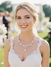 preiswerte Hochzeit ACC-Elegantes Schmuckset aus Imitationsperlen für Damen, bestehend aus Halskette und Ohrringen in Gold- und Silberfarben mit Kristallakzenten, perfekt für Hochzeiten und festliche Anlässe.