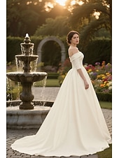  فساتين زفاف A-الخط دون الكتف نصف كم ذيل مثل الفرشاة ساتان فساتين الزفاف مع روش لون صلب