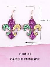 baratos Acessórios-Brincos femininos de couro sintético com flor-de-lis em três cores, vibrantes em roxo, verde e amarelo, com design brilhante, perfeitos para a celebração do Mardi Gras.