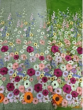  A-linje Gulvlengde Kveldskjoler Formell kjole Elegant Årgang Blomster Halvlange ermer V-hals Bryllup Formell Sateng Blonder med Brodert blomst Broderi Appliqué