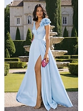 economico Abiti da Sera a Linea A-Linea ad A Lunghezza al pavimento Abito da ballo con mantello Abito da Sera Abito formale Elegante Spacco Alto Setoso Senza Maniche Scollo a V Matrimonio Formale Mantelle Raso con Fiore ricamato