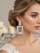 cheap Wedding Accessories-Women's Crystal Statement Drop Earrings, Elegant Geometric Rhinestone Dangle Earrings for Women, Sparkling Glamour Jewelry Perfect for Brides, Wedding Guests
