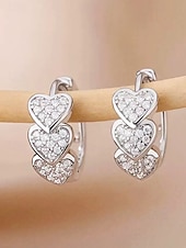 levne Valentýna-Dámské křišťálové náušnice ve tvaru srdce, pozlacená slitina, více barev, ideální na Valentýna, svatby i každodenní nošení