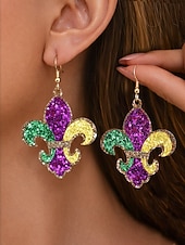 baratos Acessórios-Brincos femininos de couro sintético com flor-de-lis em três cores, vibrantes em roxo, verde e amarelo, com design brilhante, perfeitos para a celebração do Mardi Gras.