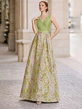 cheap A-Line Evening Dresses-A-Line Floor Length Evening Gown Elegant Sleeveless V Neck Wedding Formal Pocket Satin Jacquard with Pleats
