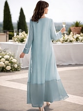 baratos Sety šatů pro maminky-Two Piece A-Line Floor Length Wedding Guest Dress Mother of the Bride Dress Long Sleeve Boat Neck Elegant Simple Luxurious Formal Satin Organza with Crystals