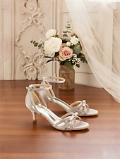 olcso Esküvői Vendég-női, 1950-es évekbeli vintage szaténzöld pántos, cicasarkú szandál masni díszítéssel – elegáns estélyi cipők esküvői vendégeknek, koktélpartikra és hivatalos eseményekre