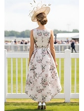 abordables Longitud del té-Corte A Asimétrica Vestido Midi Vestido Cóctel Vestido Invitada Boda Vestido Derby Vestido de Madrina Sin Mangas Escote en Pico Elegante Minimalista Noche formal El derby de Kentucky Satén con
