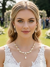 preiswerte Hochzeit ACC-Elegantes Schmuckset aus Imitationsperlen für Damen, bestehend aus Halskette und Ohrringen in Gold- und Silberfarben mit Kristallakzenten, perfekt für Hochzeiten und festliche Anlässe.