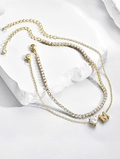 billige Valentinsdag-Ankelkjede med initialer til kvinner og hjerteformet cz-anheng, ankelkjede i legering med bokstaver, 26 alfabetalternativer, justerbar kjede, elegante minimalistiske smykker til valentinsdag og morsdagsgaver