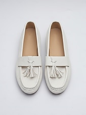 cheap Women's Slip-Ons &amp; Loafers-Women's White Tassel Moccasins Loafers – Soft Faux Leather Slip-On Shoes for Work, Weekend Wear, Travel &amp; Smart Casual Looks