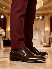 abordables Mocassins-Chaussures habillées pour homme en similicuir marron, à enfiler – design élégant en relief, confort optimal, parfaites pour les mariages, les événements formels et le bureau.