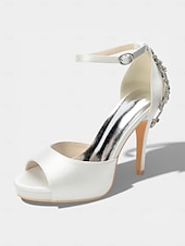 preiswerte Braut-Elegante Brautsandalen aus elfenbeinfarbenem Satin mit Knöchelriemen und Kristallverzierung an der Ferse – perfekt für eine Hochzeit in der Stadt.