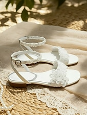 preiswerte Braut-Brautsandalen aus weißer Spitze für Damen mit Blumenapplikationen – ideal für Bohème-Hochzeiten