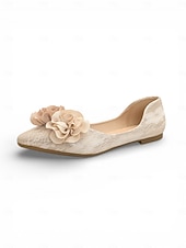 abordables mariée-Ballerines fleuries champagne pour femme, à la finition texturée, élégantes chaussures de mariée pour un mariage en plein air dans un jardin.