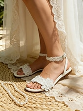 preiswerte Braut-Brautsandalen aus weißer Spitze für Damen mit Blumenapplikationen – ideal für Bohème-Hochzeiten