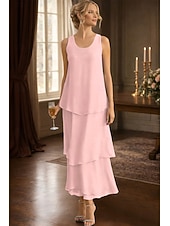 baratos Comprimento do tornozelo-Tubinho Até o Tornozelo Vestido de convidada de casamento Vestido formal Tiered Dress Vestido Para Mãe dos Noivos Sem Manga Decote V Elegante Simples Convidado do casamento Semi formal Chiffon com