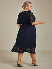 abordables Robes-Femmes Robe Midi Robe en Chiffon Robe trapèze Élégant Manche flottante Quotidien Plage robe demoiselle d honneur À lacets Coupe régulière Fleuri Demi Manches Col ras du cou bleu marine