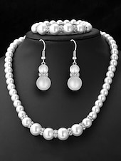 cheap Wedding Accessories-Women's Faux Pearl Jewelry Set, Elegant Gold &amp; Silver Tone, Necklace, Earrings &amp; Bracelet, Perfect for Weddings and Formal Occasions