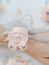 abordables Boda ACC-Ramillete de muñeca de rosas para mujer, flor de cinta de poliéster con pulsera elástica de perlas falsas, varios colores, accesorio elegante para damas de honor y novias para bodas, bailes de graduación y eventos formales.