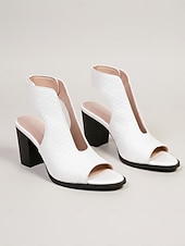 billiga Bröllopsgäst-Vita vävda sandaler med blockklack för kvinnor - eleganta klänningsskor med peep toe och utskurna detaljer för bröllopsgäster, bekväma pumps med mellanhög klack för trädgården &amp;utomhus sommarbröllop