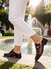 billige Loafers-Brune herreloafers i kunstskinn til bryllup, slip-on-design med polert finish, klassisk elegant stil, ideell for brudgommer, bryllupsgjester og formelle arrangementer