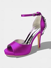 preiswerte Braut-Elegante Brautsandalen aus elfenbeinfarbenem Satin mit Knöchelriemen und Kristallverzierung an der Ferse – perfekt für eine Hochzeit in der Stadt.