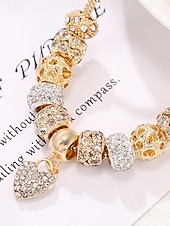 levne Dámský náramek-Dámský náramek s přívěskem ve tvaru srdce z lehké slitiny s třpytivými kubickými zirkony, ideální jako dárek k Valentýnu nebo pro každodenní nošení.