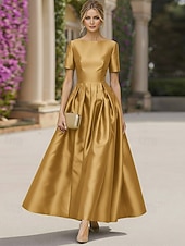  A-linja Polven yli Cocktailmekot Tyylikäs Lyhythihainen Venekaula-aukko Puutarhajuhlat Häät Tafti Joustava satiini kanssa Laskokset