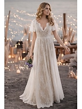 economico Abiti da sposa-Matrimonio in spiaggia Abiti da sposa sexy in spiaggia in colore Abiti da matrimonio Boho A-Line Collo a V Manica corta Strascico  Spazzola Pizzo Abiti da sposa con sleghe  nastri Nastro  Nastro