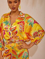  Kurze, fließende Chiffonbluse im Boho-Paisley-Stil