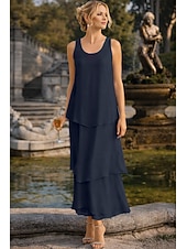 baratos Comprimento do tornozelo-Tubinho Até o Tornozelo Vestido de convidada de casamento Vestido formal Tiered Dress Vestido Para Mãe dos Noivos Sem Manga Decote V Elegante Simples Convidado do casamento Semi formal Chiffon com