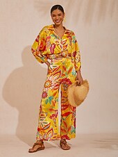  Kurze, fließende Chiffonbluse im Boho-Paisley-Stil