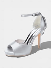 preiswerte Braut-Elegante Brautsandalen aus elfenbeinfarbenem Satin mit Knöchelriemen und Kristallverzierung an der Ferse – perfekt für eine Hochzeit in der Stadt.