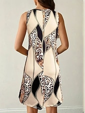 abordables Arte &amp; Diseño Vestidos-Mujer Vestido hasta la Rodilla Vestido de verano Vestido de una línea Vacaciones Casual Boho Playa Fiesta Boda Ajuste regular Graphic Leopardo Geométrico Sin Mangas Escote en U Amarillo Rojo Naranja